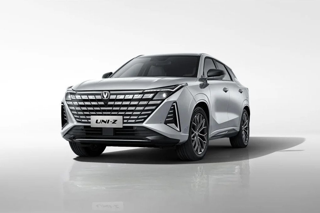【臥車訊】2025款長(zhǎng)安UNI-Z上市 燃油版綜合優(yōu)惠價(jià)8.09萬(wàn)元起/插混版綜合優(yōu)惠價(jià)8.69萬(wàn)元起